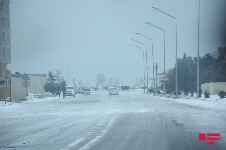 В настоящее время в Баку температура воздуха составляет 6 градусов мороза - ФАКТИЧЕСКАЯ ПОГОДА