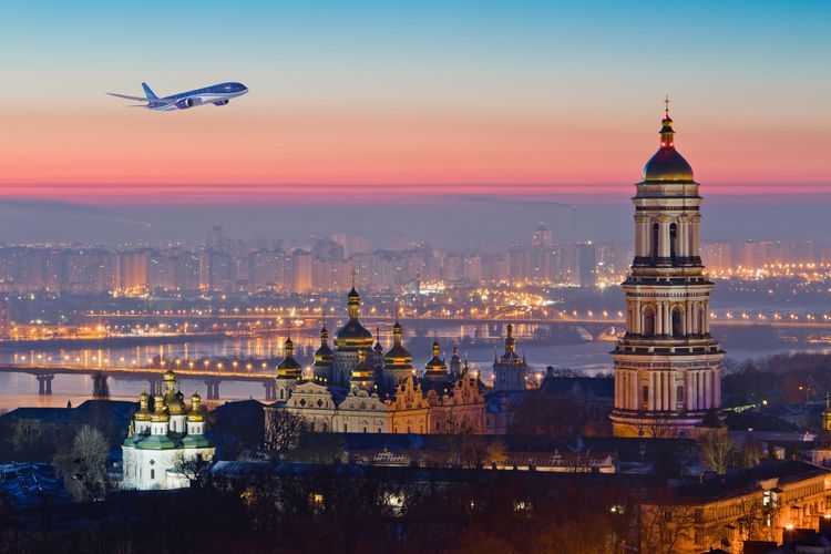 AZAL to start special flights from Baku to Kyiv