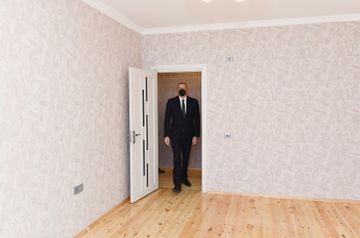 Ceremony to give out apartments to families of martyrs and war disabled was held in Baku  - UPDATED