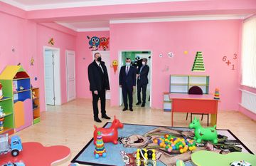 Ceremony to give out apartments to families of martyrs and war disabled was held in Baku  - UPDATED