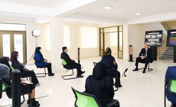 Ceremony to give out apartments to families of martyrs and war disabled was held in Baku  - UPDATED