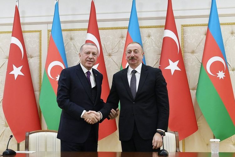 Azerbaijani President makes phone call to Turkish counterpart 