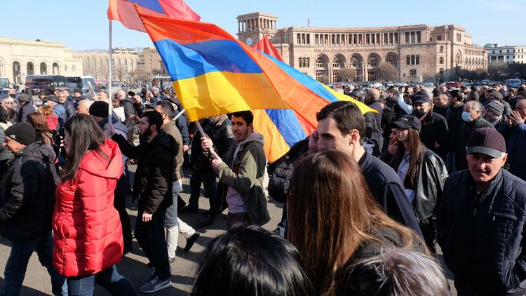 Оппозиция заявила о начале «решающих дней» в Армении
