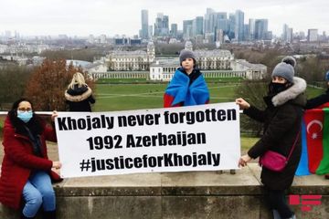 Britaniyada Xocalı soyqırımı ilə bağlı fləşmob keçirilib - FOTO