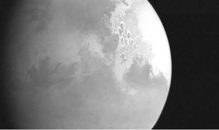 “Roscosmos” Marsda nəhəng tornadoların fotosunu yayımlayıb