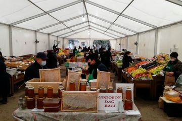 “Kənddən Şəhərə” həftəsonu yarmarkası davam edir