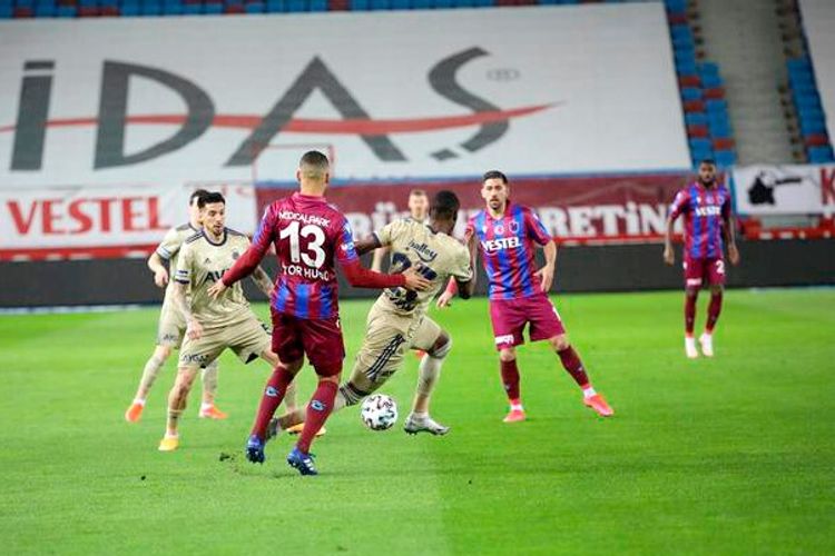 “Fənərbaxça” “Trabzonspor”un uğurlu seriyasını qırıb 