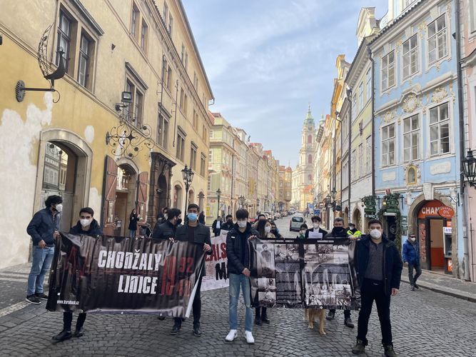 Çexiyada Xocalı soyqırımı qurbanlarının xatirəsi yürüşlə yad edilib - FOTO
