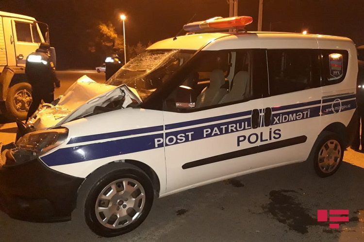 В Мингячевире полицейский автомобиль попал в аварию - ФОТО