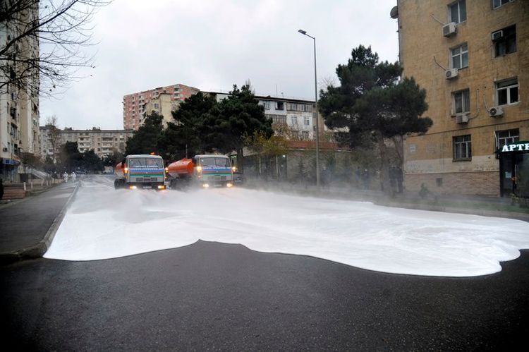 В Баку в очередной раз продезинфицировали улицы  - ФОТО  