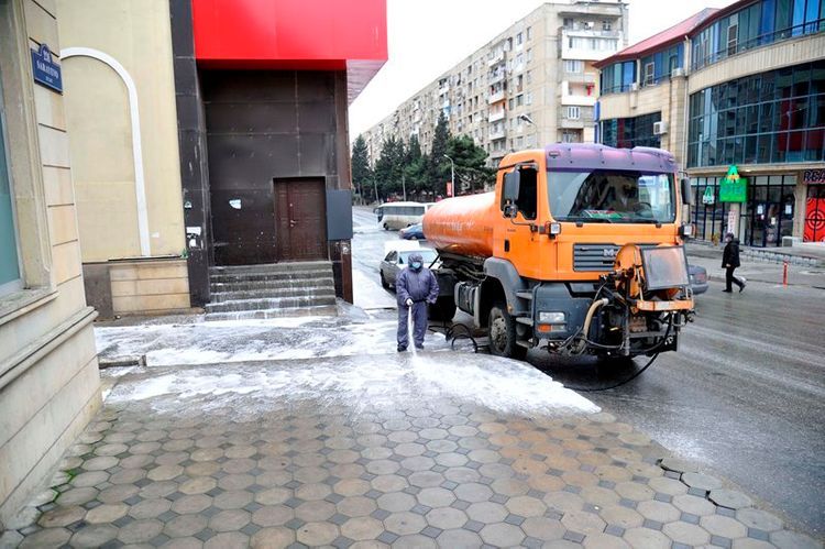 В Баку в очередной раз продезинфицировали улицы  - ФОТО  