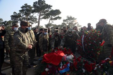 General-mayor Polad Həşimovun məzarı ziyarət edilib