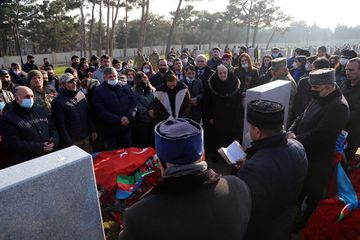 General-mayor Polad Həşimovun məzarı ziyarət edilib