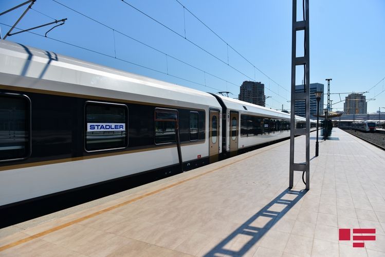 В движении поездов Баку-Сумгайыт из-за неисправности произошла задержка 