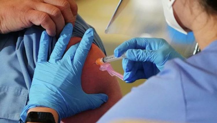 В ЕС рекомендовали к использованию еще одну вакцину от коронавируса