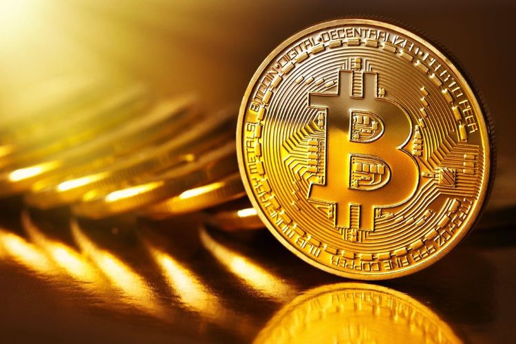 "Bitcoin"nin qiyməti 37 min dollara çatıb