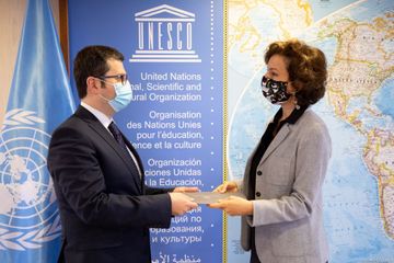 Azərbaycanın daimi nümayəndəsi etimadnaməsini UNESCO-nun Baş direktoruna təqdim edib