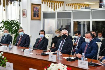“Türk Dünyası: Tarixi-Mədəni İrs” atlası çapdan çıxıb - FOTO