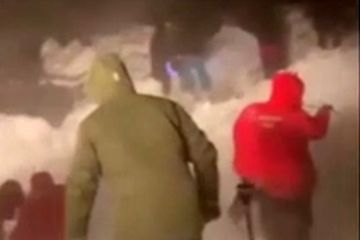 Rusiyada qar uçqunu altından bir ailənin 4 üzvü xilas edilib  - FOTO - VİDEO - YENİLƏNİB