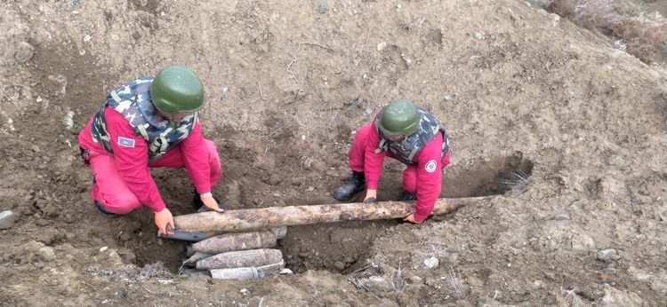 В прифронтовых районах обнаружены неразорвавшиеся боеприпасы - ФОТО