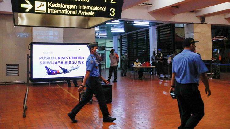 Раскрыты детали крушения самолета в Индонезии 