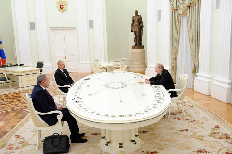 В Москве завершилась трехсторонняя встреча лидеров России, Азербайджана и Армении - ОБНОВЛЕНО-2