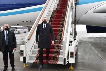 Azərbaycan Prezidenti Moskvaya işgüzar səfərə gedib - FOTO