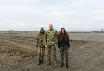 Prezident İlham Əliyev Füzuli rayonunda Füzuli-Şuşa yolunun və hava limanının təməlini qoyub, Şuşa şəhərində səfərdə olub  - FOTO - YENİLƏNİB 1