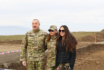Prezident İlham Əliyev Füzuli rayonunda Füzuli-Şuşa yolunun və hava limanının təməlini qoyub, Şuşa şəhərində səfərdə olub  - FOTO - YENİLƏNİB 1