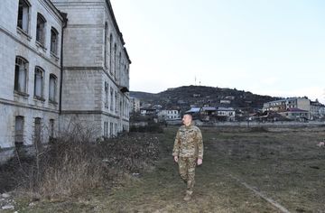 Prezident İlham Əliyev Füzuli rayonunda Füzuli-Şuşa yolunun və hava limanının təməlini qoyub, Şuşa şəhərində səfərdə olub  - FOTO - YENİLƏNİB 1