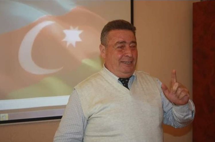 В Азербайджане преподаватель университета скончался от коронавируса