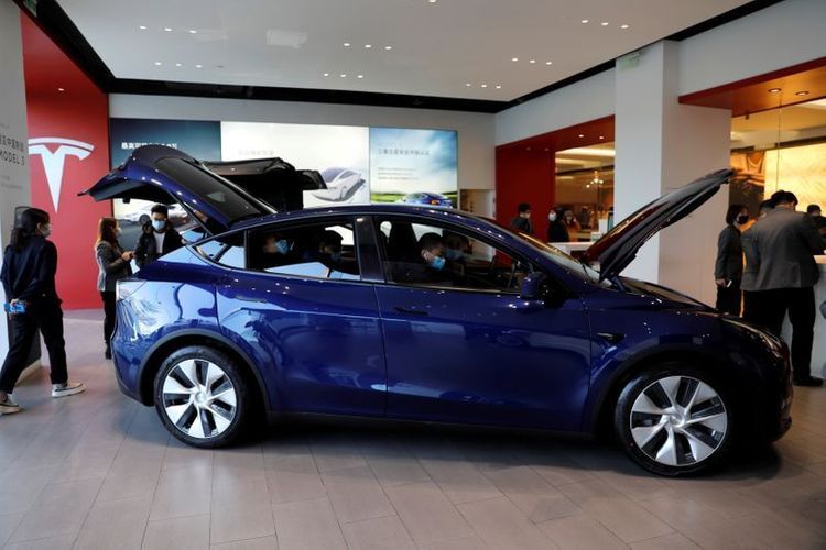 Tesla says starts delivering Shanghai-made Model Y in China