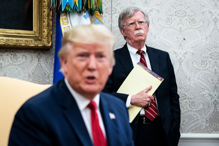 Con Bolton: “Tramp ABŞ-ın ən pis prezidenti kimi tarixə düşəcək”