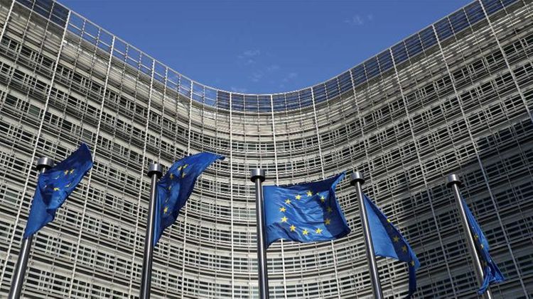 Еврокомиссия рекомендовала странам ЕС до лета вакцинировать 70% всего взрослого населения