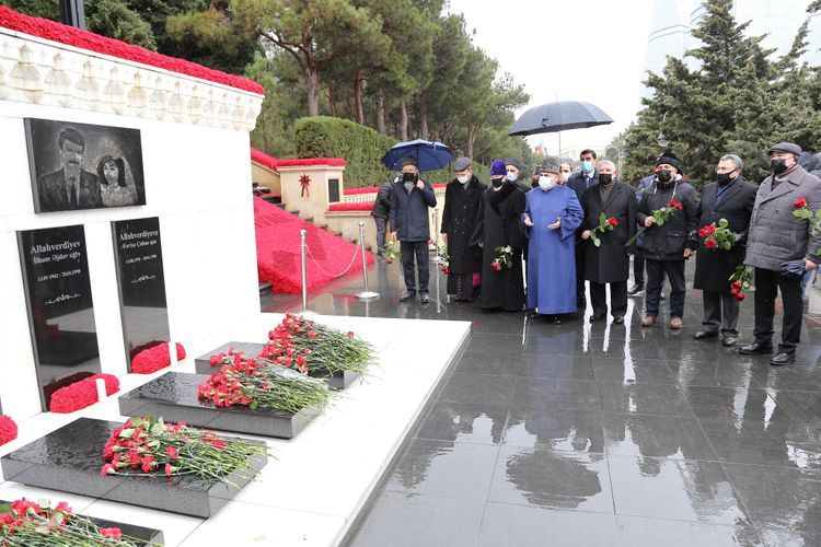 Heads of religious confessions in Azerbaijan visit Alley of Martyrs