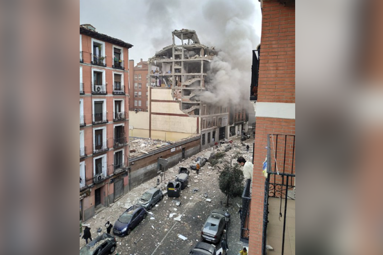 В результате взрыва в центре Мадрида погибли три человека, 11  ранены - ОБНОВЛЕНО-2