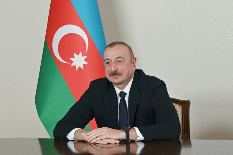 Prezident İlham Əliyev Xalq artisti Eldar Quliyevi təbrik edib
