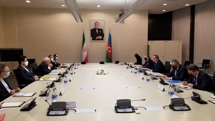 Meeting between Azerbaijani and Iranian FMs being held