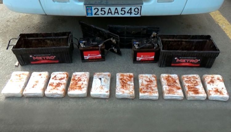 На таможенном посту Астары в автомобиле обнаружили 21 кг наркотиков
