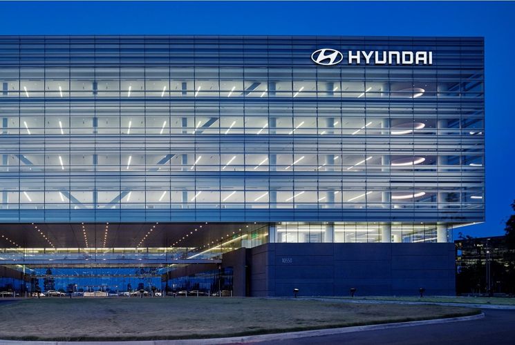 "Hyundai"ın xalis mənfəəti 34% azalıb