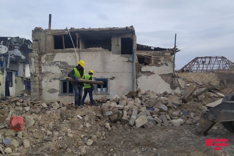 Восстанавливаются дома и инфраструктура, разрушенные в результате обстрелов со стороны армян - ФОТО