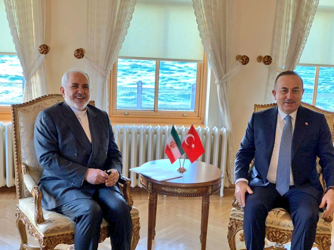 Turkish and Iranian FMs meet in Istanbul