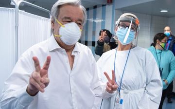 BMT-nin Baş katibi peyvənd olunub - FOTO
