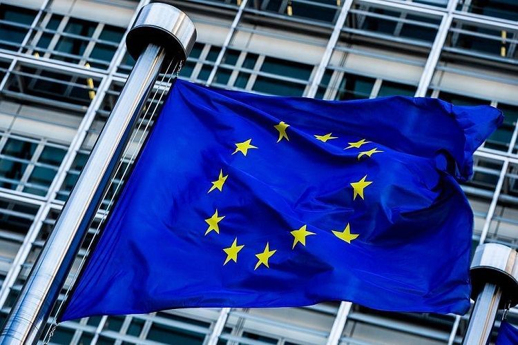 Avropa Komissiyası Londonun sərt cavabından sonra Şimali İrlandiyaya peyvənd ixracına qadağanı götürüb