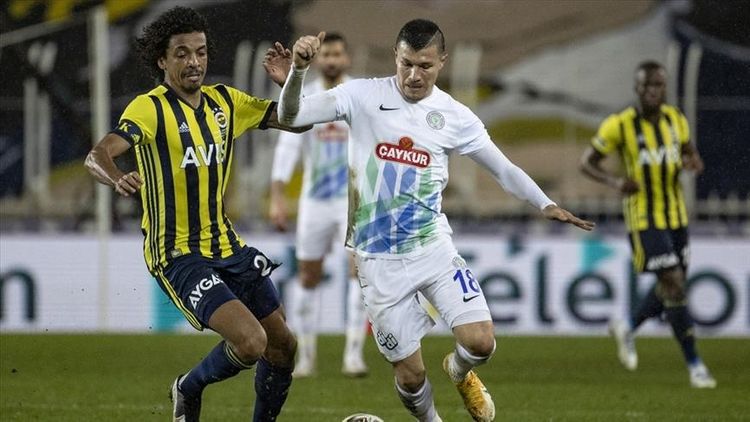 Turkish Fenerbahce barely beat Rizespor to top league