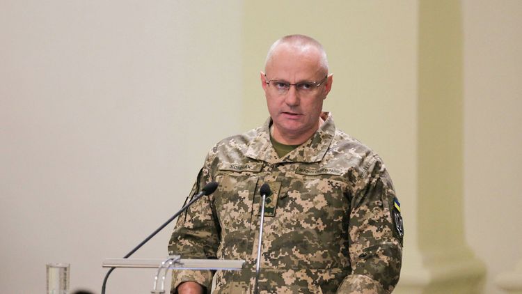 Главком украинской армии подал в суд на минобороны