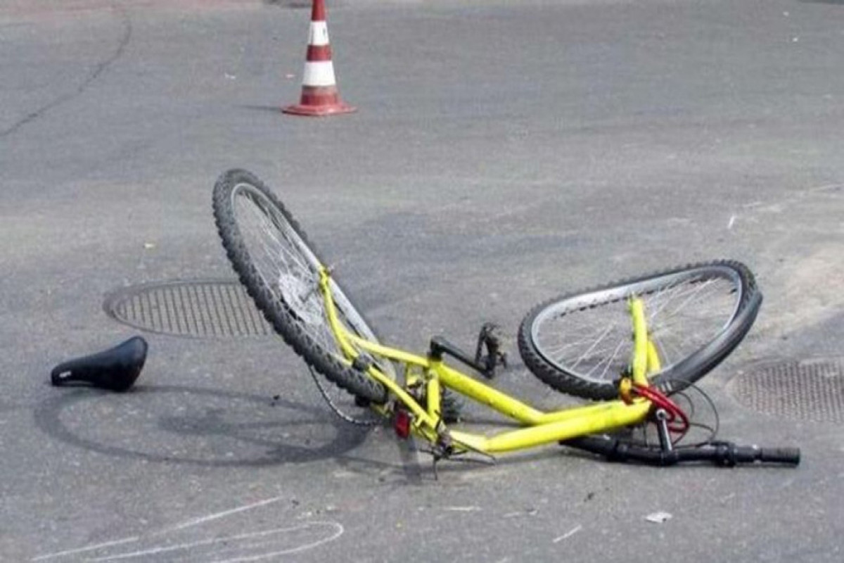 Şəmkirdə velosipedçini vuran sürücü hadisə yerindən yayınıb