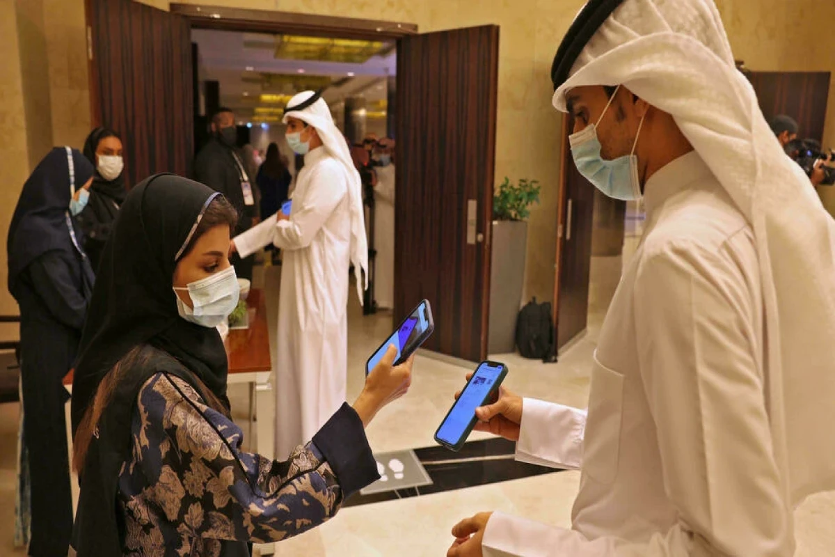 Saudi suspends UAE flights due to virus variant