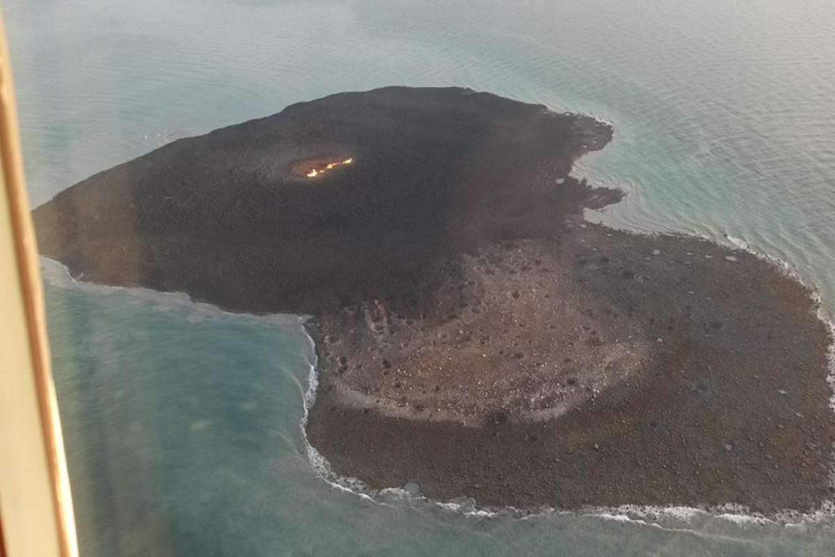 A height of a flame over volcano on the  Caspian Sea reaches 500 meters, ANAS says