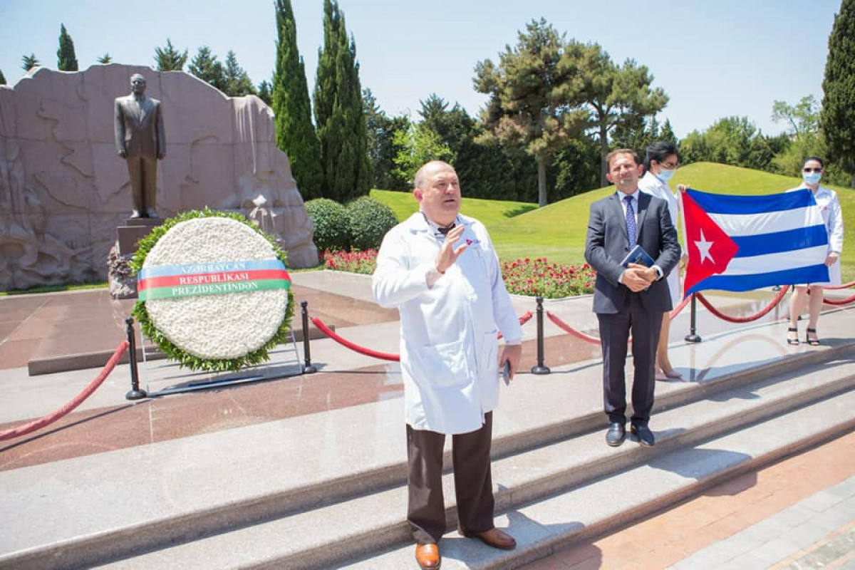 Состоялась церемония прощания с кубинским медперсоналом, привлеченным в борьбу с пандемией в Азербайджане-ФОТО 